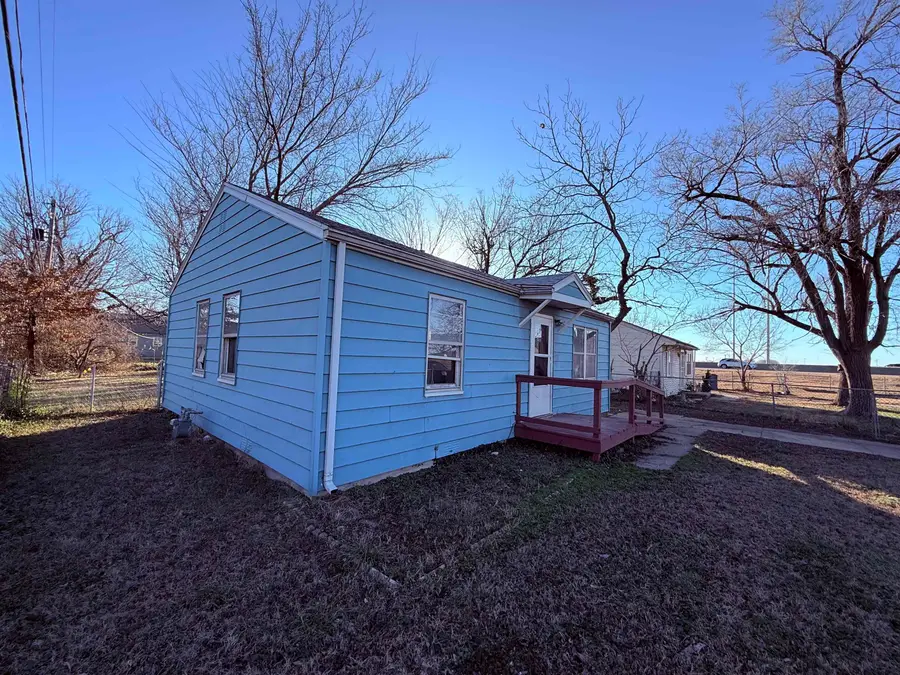 1723 E Mcfarland St, Wichita, KS 67219 - Image #3