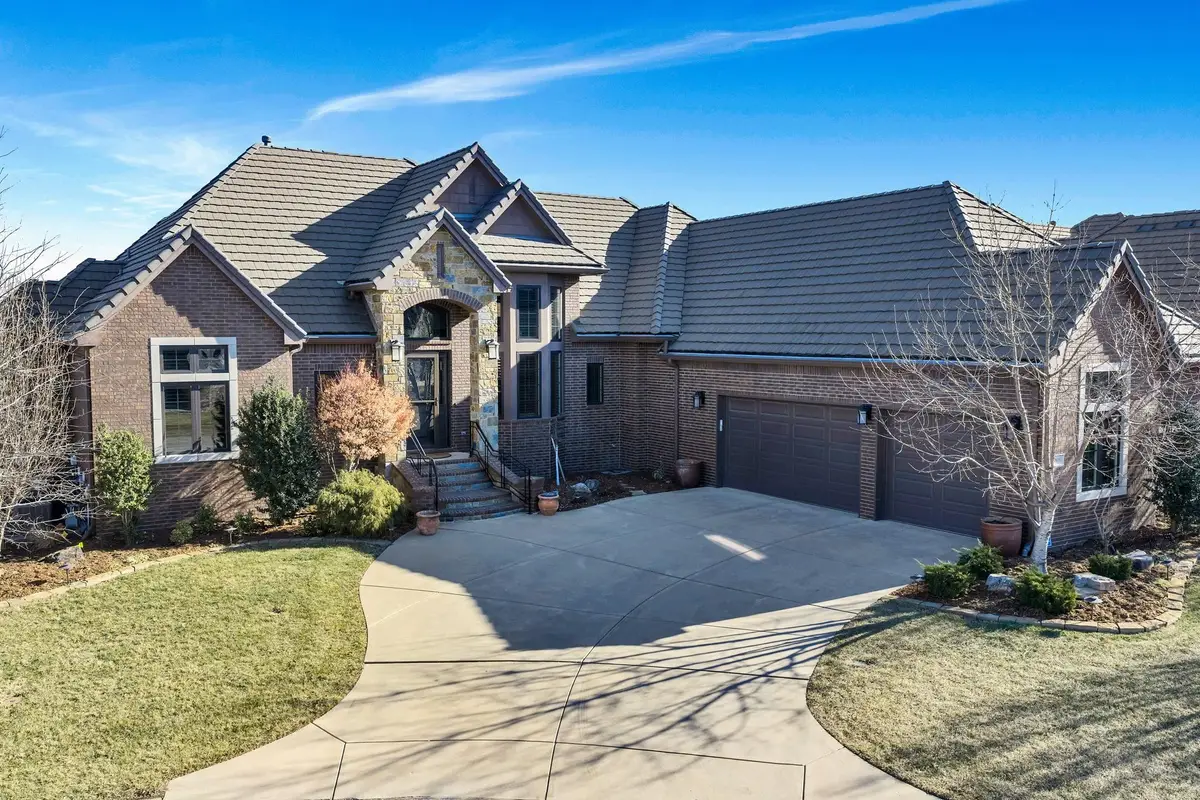10635 E Glengate Cir, Wichita, KS 67206 - Image #1
