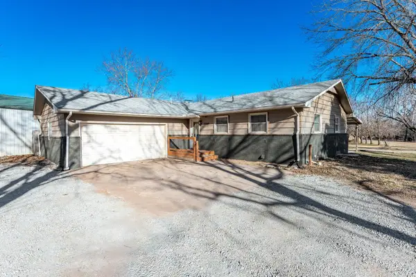 15980 NE Lakeview Dr, Cheney, KS 67025