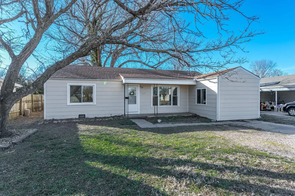 1925 S Elizabeth St, Wichita, KS 67213-3525 - Image #1