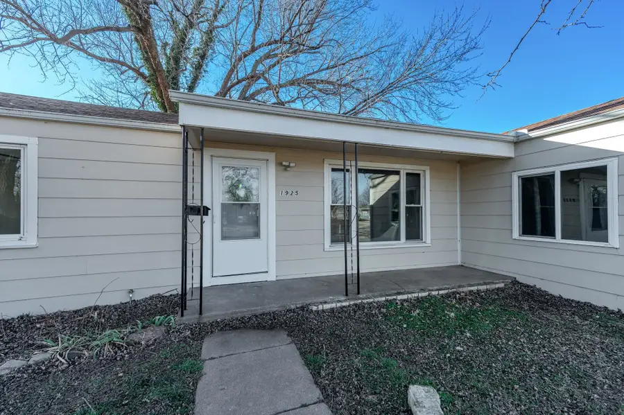1925 S Elizabeth St, Wichita, KS 67213-3525 - Image #2