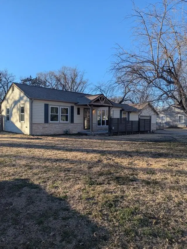 213 Van Arsdale Ave, Haysville, KS 67060 - Image #2
