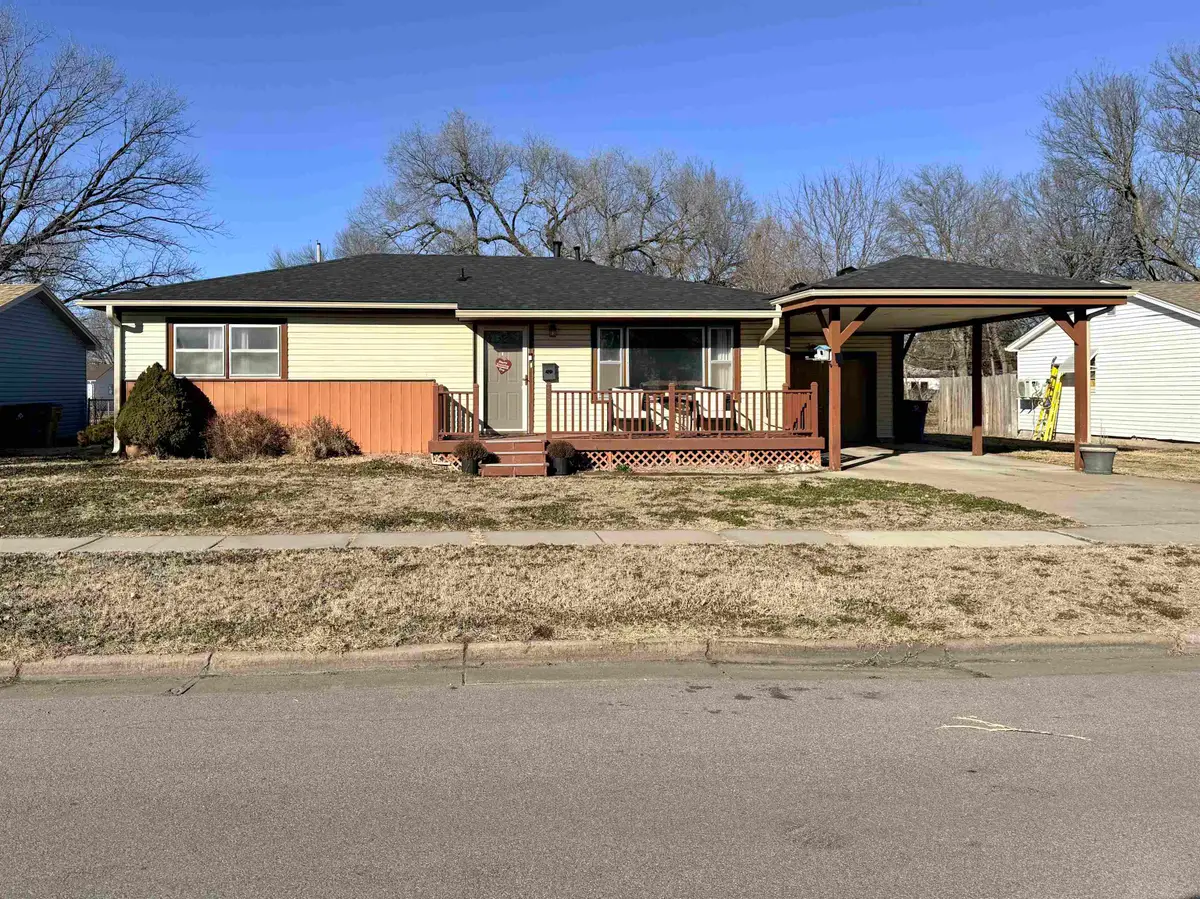 584 W 1st St, Valley Center, KS 67147 - Image #1