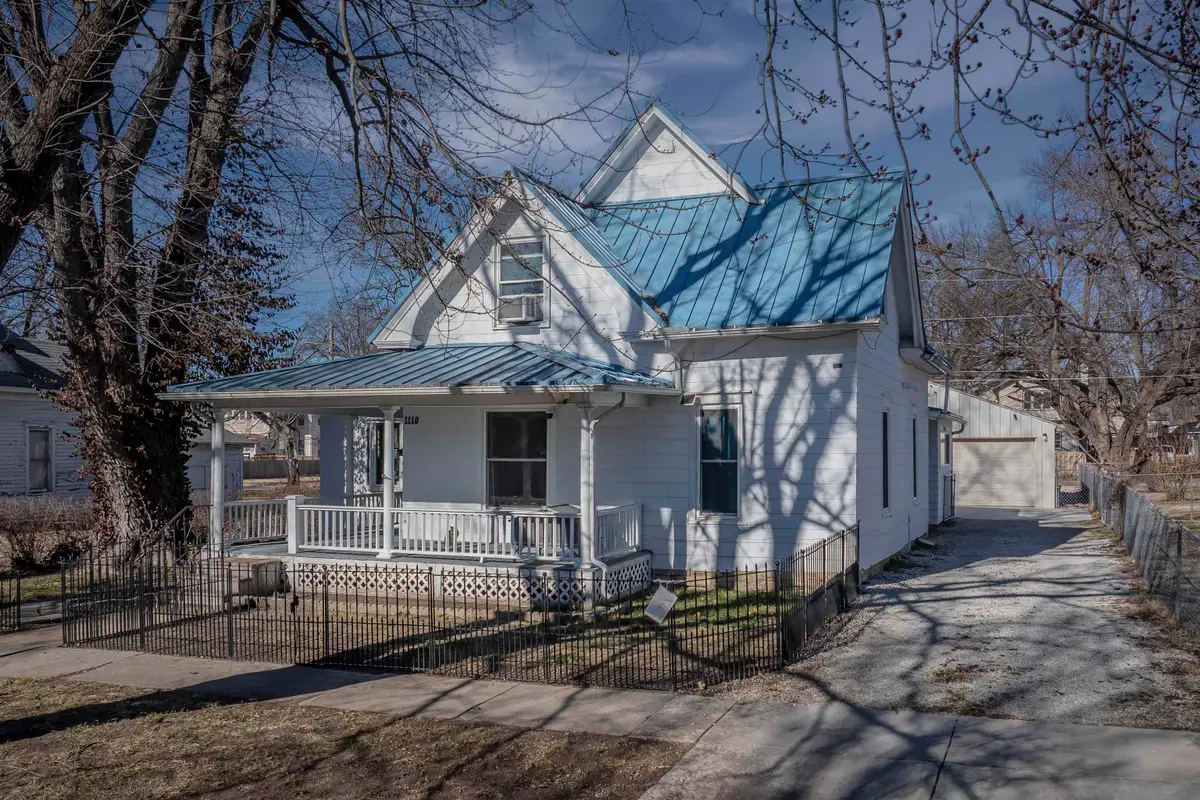 1110 E 8th Ave, Winfield, KS 67156 - Image #1