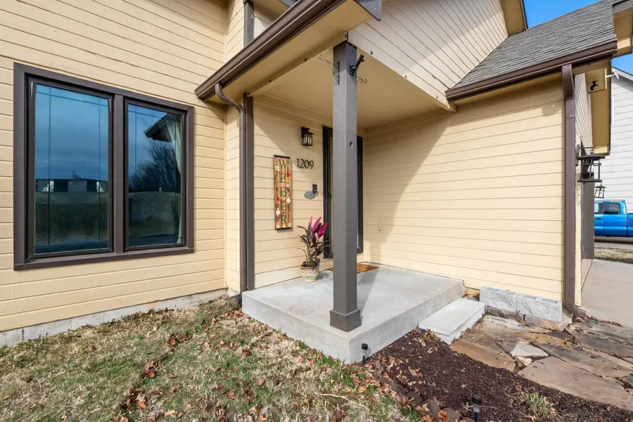 1209 S Todd St, Wichita, KS 67207 - Image #2