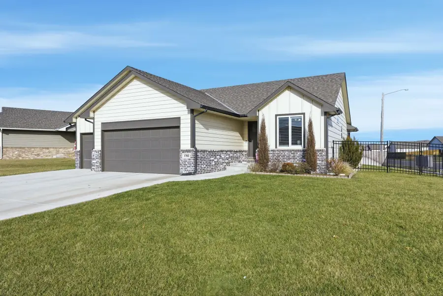 1702 N Kentucky Ln, Wichita, KS 67235 - Image #2