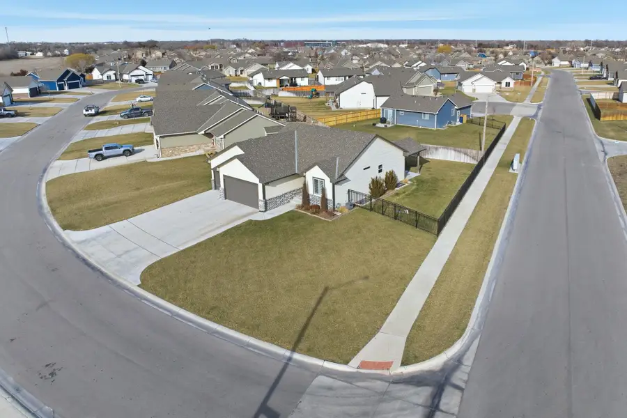 1702 N Kentucky Ln, Wichita, KS 67235 - Image #3