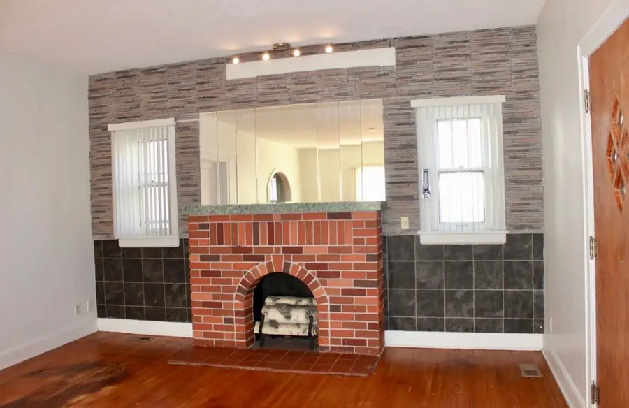 307 S Belmont Ave, Wichita, KS 67218 - Image #3