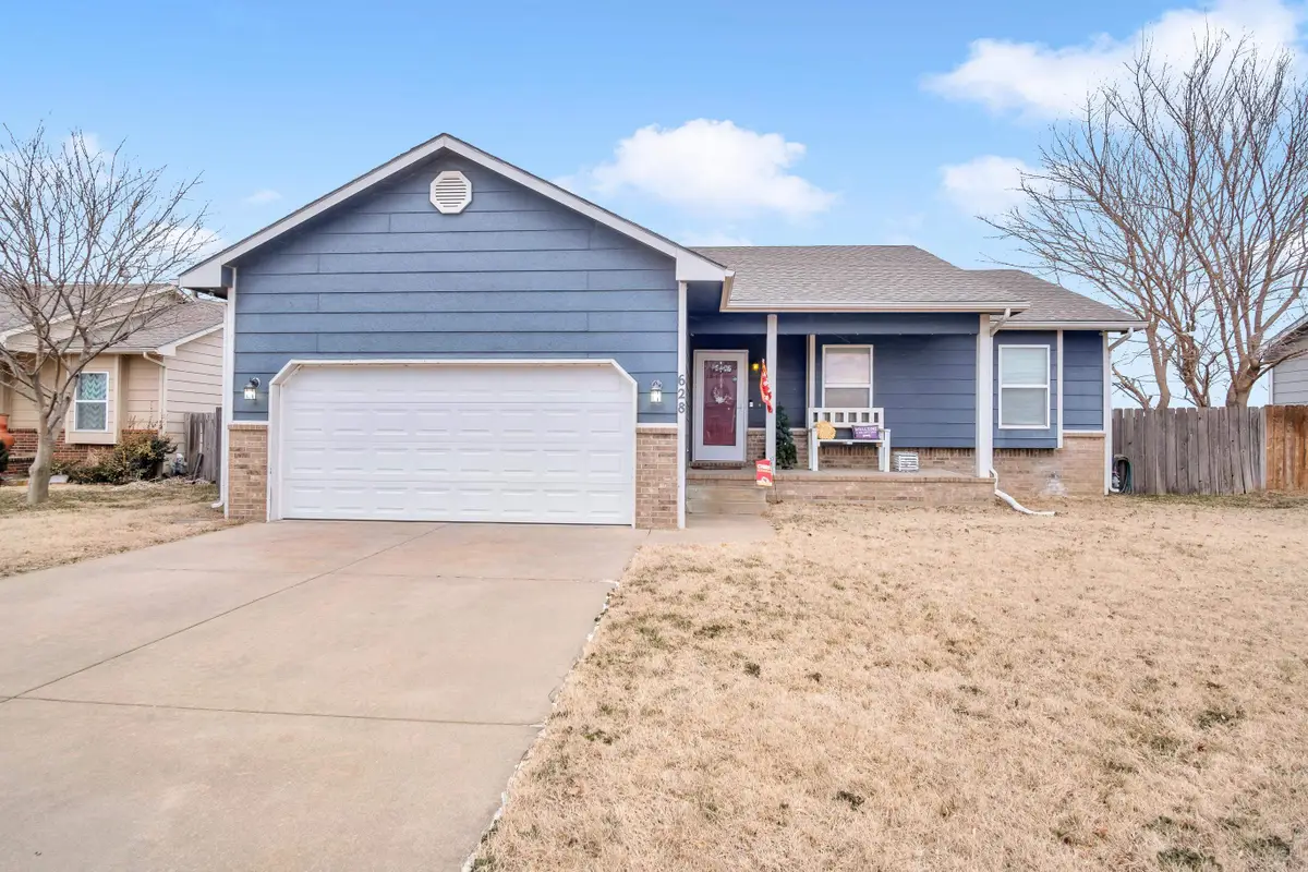 628 S Longbranch Dr, Maize, KS 67101 - Image #1