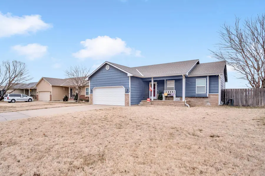 628 S Longbranch Dr, Maize, KS 67101 - Image #2