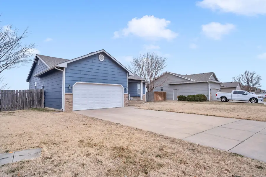 628 S Longbranch Dr, Maize, KS 67101 - Image #3