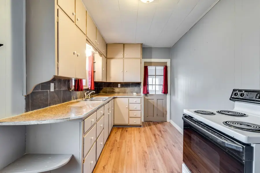 609 N Emporia St, El Dorado, KS 67042 - Image #3