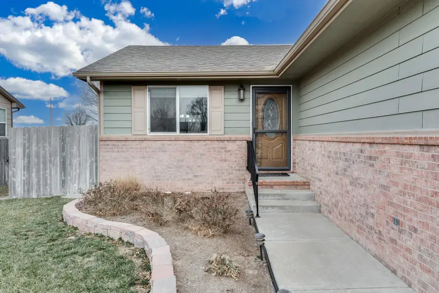 1917 N Mcrae Dr, Goddard, KS 67052 - Image #3