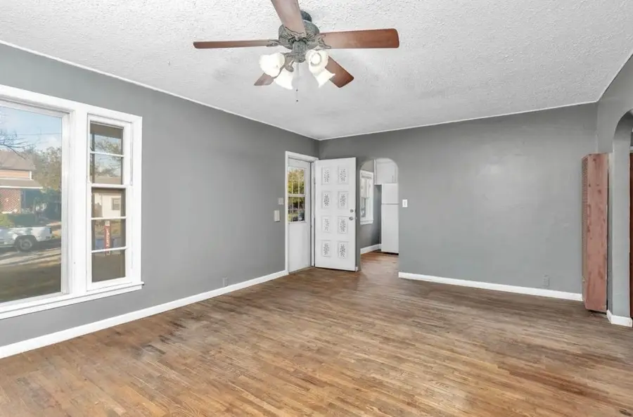 1921 W Irving St, Wichita, KS 67213-3347 - Image #2