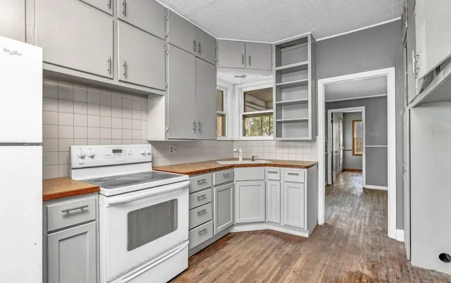 1921 W Irving St, Wichita, KS 67213-3347 - Image #3