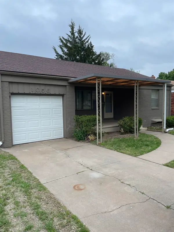 1056 N Edgemoor St, Wichita, KS 67208-2708
