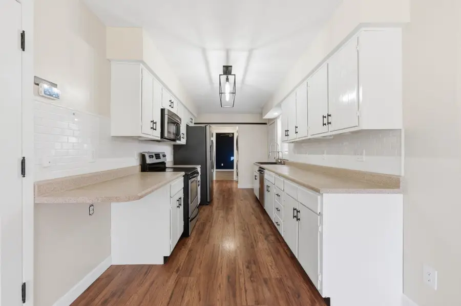 301 E 6th St, Valley Center, KS 67147 - Image #3