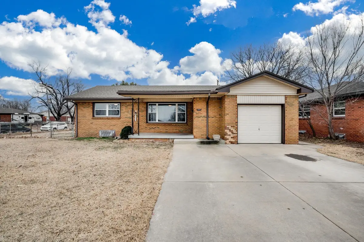 1001 W Grand Ave, Haysville, KS 67060 - Image #1