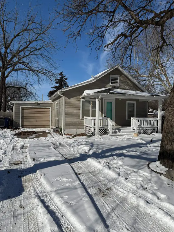 215 S Church St, Goessel, KS 67053