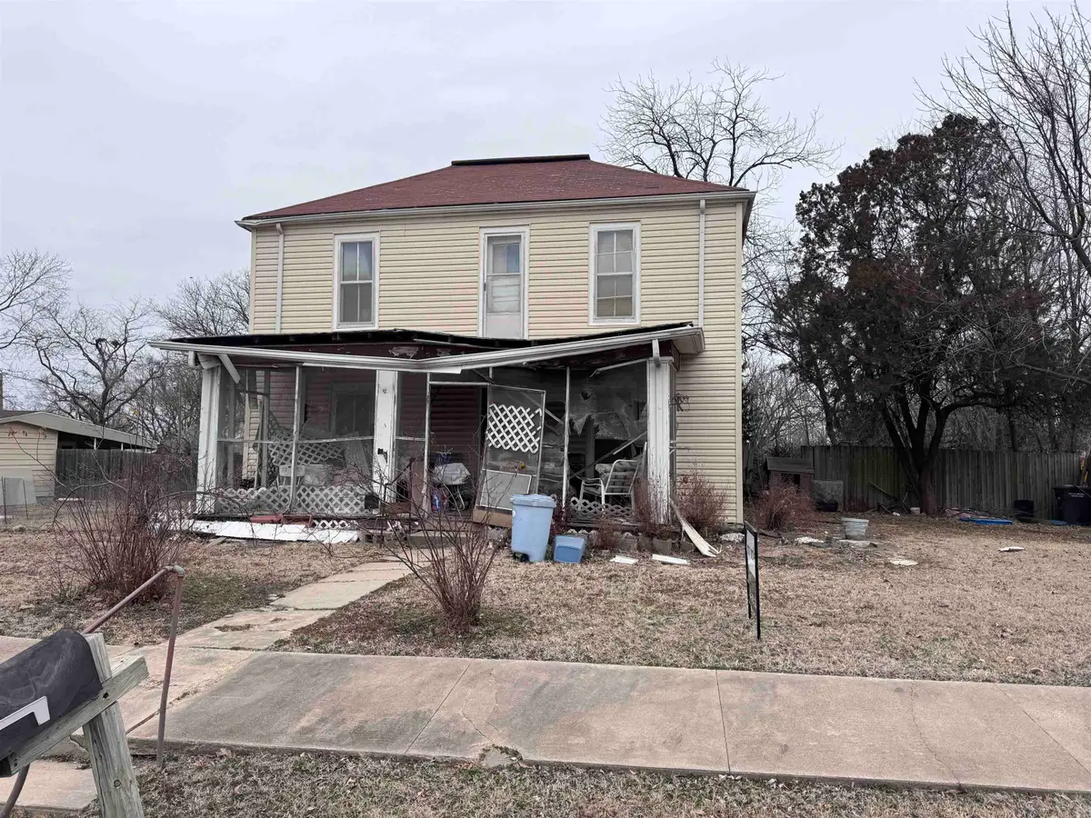 1420 Olive St, Winfield, KS 67156 - Image #1