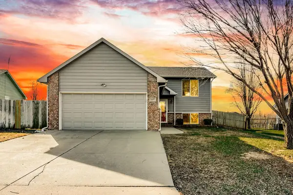 1657 N Prairie Run Cir, Mulvane, KS 67110