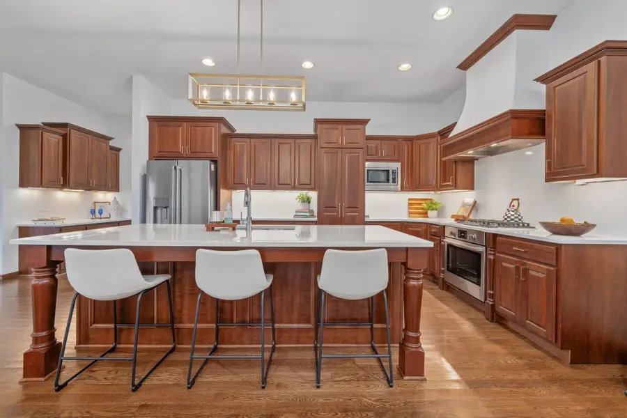 2541 N Loch Lomond Ct, Wichita, KS 67228 - Image #3