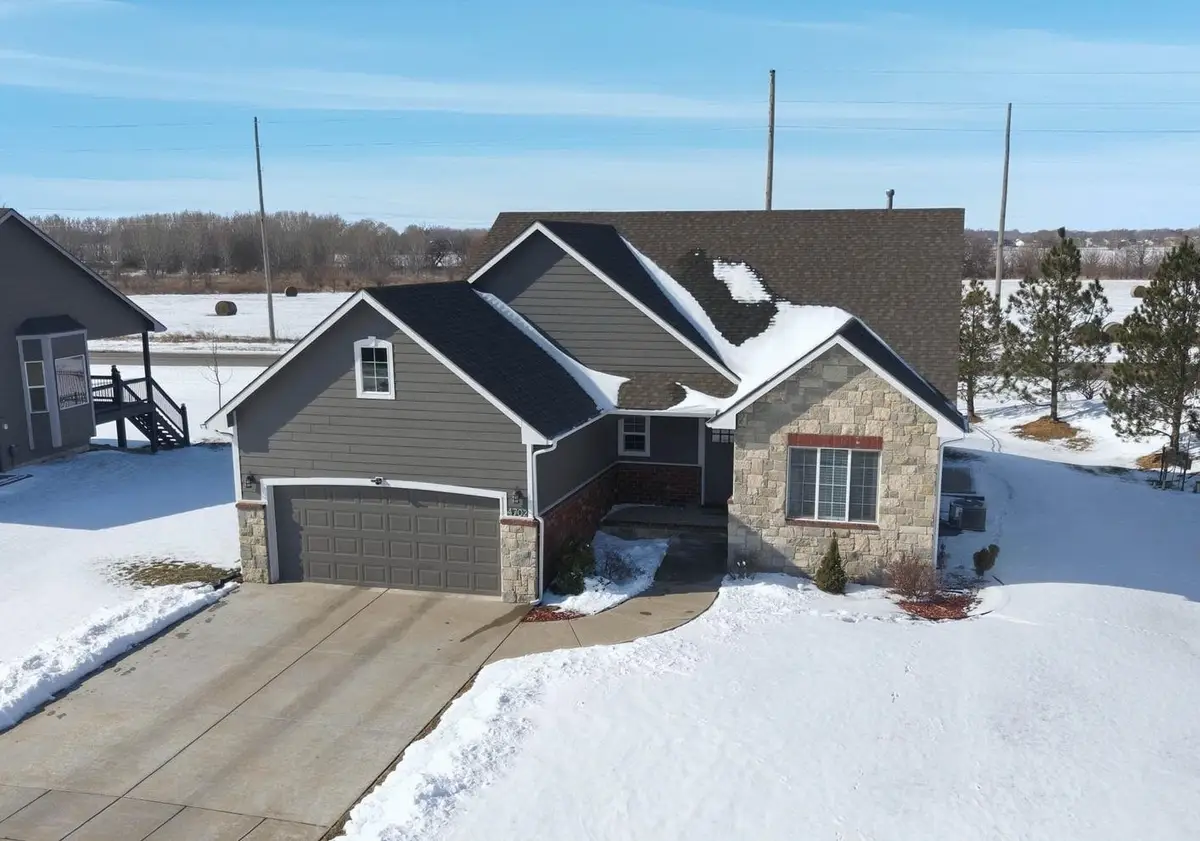 4702 N Emerald Ct, Maize, KS 67101 - #1