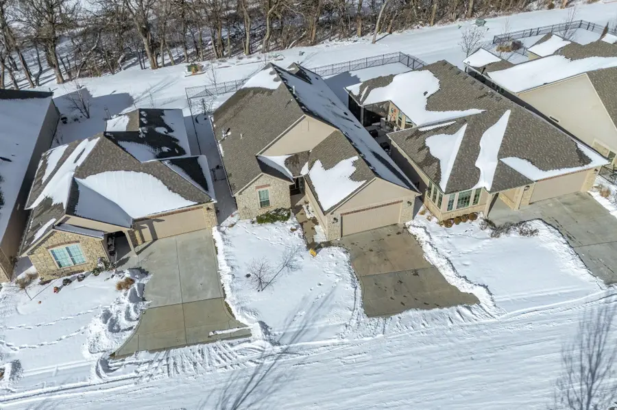 4883 N Prestwick Ave, Bel Aire, KS 67226-7633 - Image #2