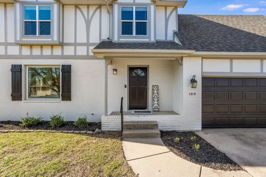 1319 E Warren Ave, Derby, KS 67037 - Image #2