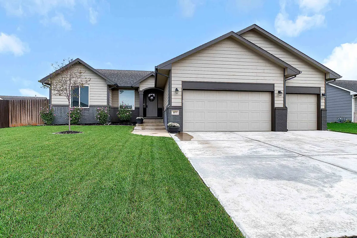 877 N Cloverleaf St, Goddard, KS 67052 - Image #1