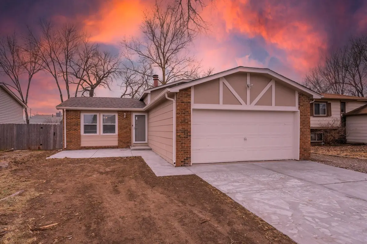 2515 W Sunnybrook St, Wichita, KS 67217 - Image #1