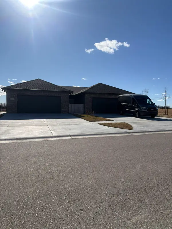 16697 W Lynndale St # 16699, Goddard, KS 67052