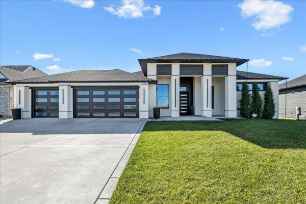 3113 W Crystal Beach St, Wichita, KS 67204