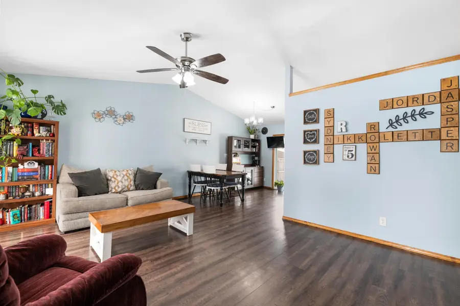 2722 S Crestline Cir, Wichita, KS 67215 - Image #3