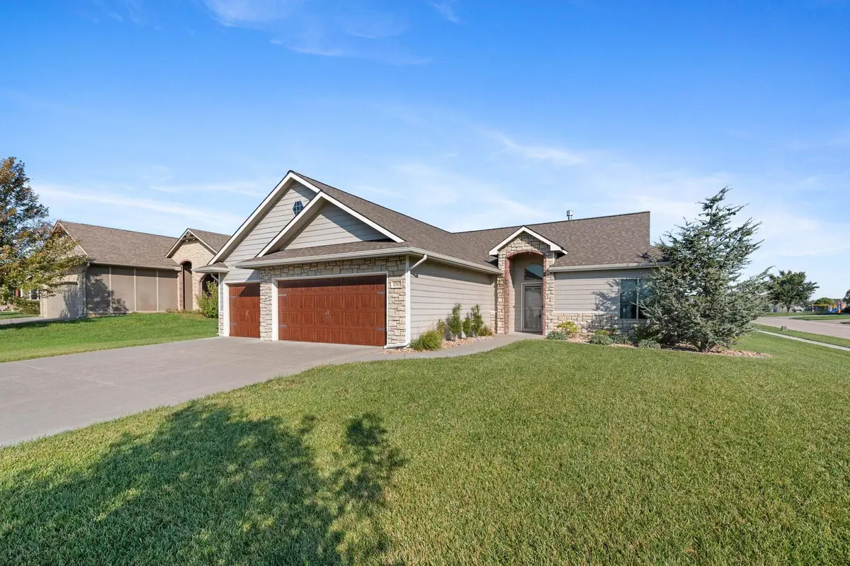 2767 N Woodridge Ct, Wichita, KS 67226 - Image #1