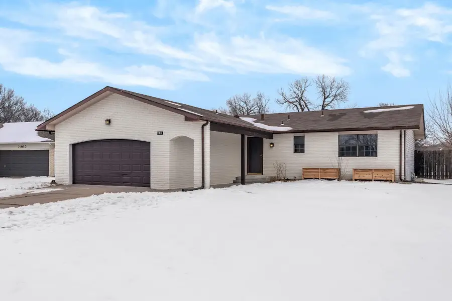 2524 N Welgate Cir, Wichita, KS 67226 - Image #2