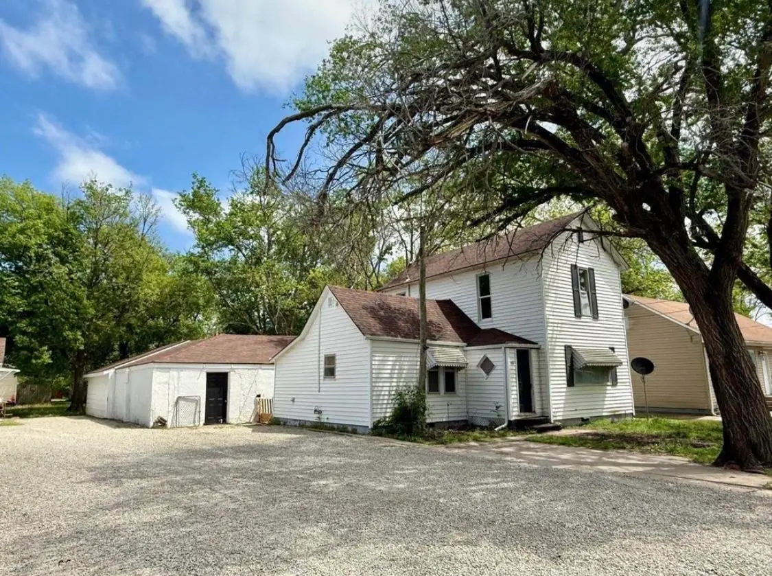 401 N Park St, Wellington, KS 67152 - #1