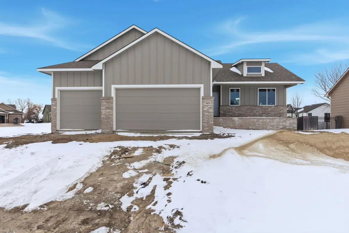 2423 S Monument St, Wichita, KS 67235 - #1