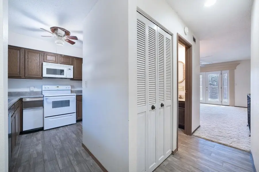 111 S Summit St, El Dorado, KS 67042 - #3