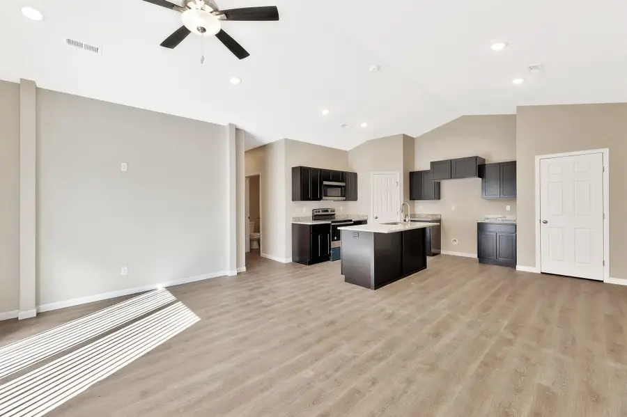 2401 S Wheatland Ct, Wichita, KS 67235 - #2