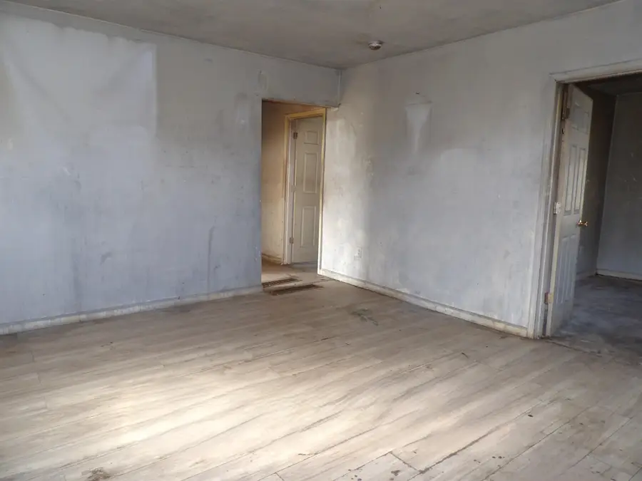 1747 S Santa Fe Ave, Wichita, KS 67211 - #3