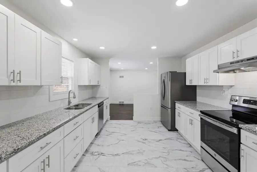 1040 E 44th St S, Wichita, KS 67216 - #3