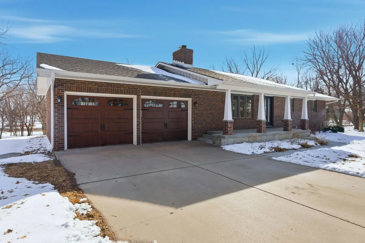 4 Park View Rd., Hesston, KS 67062 - #1