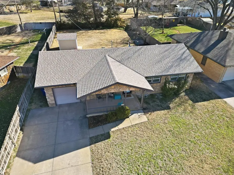 654 N Burns Ave, Valley Center, KS 67147 - #3