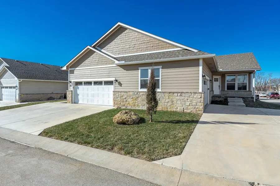 331 N 127th St E Bldg 27/401, Wichita, KS 67206 - #2