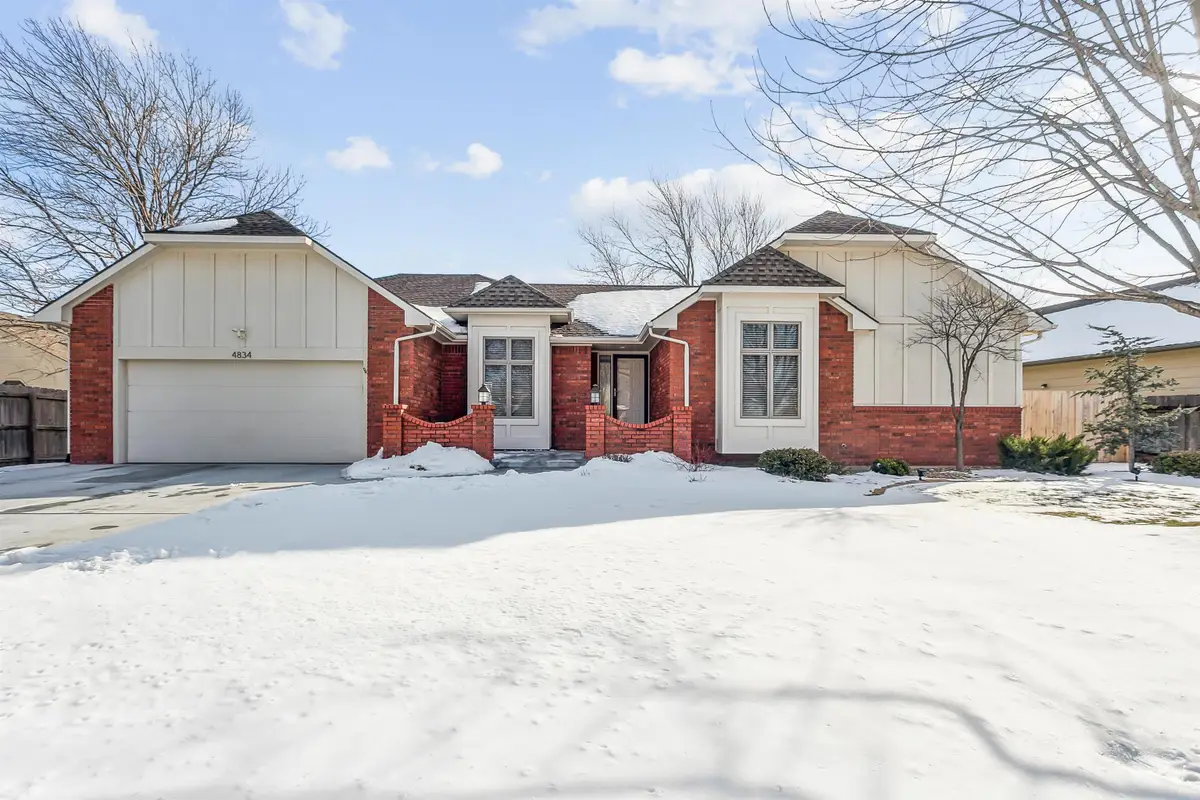 4834 N Homestead St, Bel Aire, KS 67220 - #1