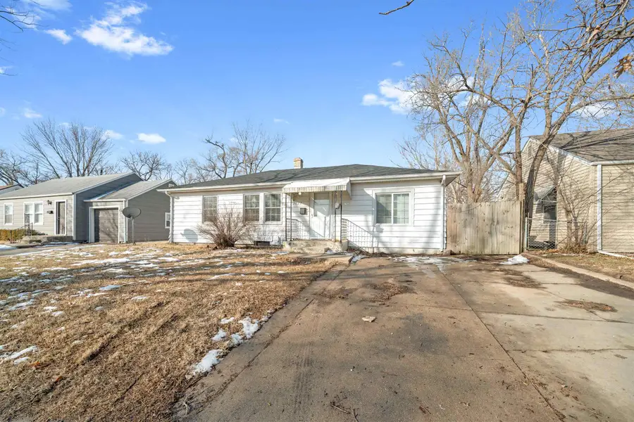 2627 S Washington Ave, Wichita, KS 67216 - #2