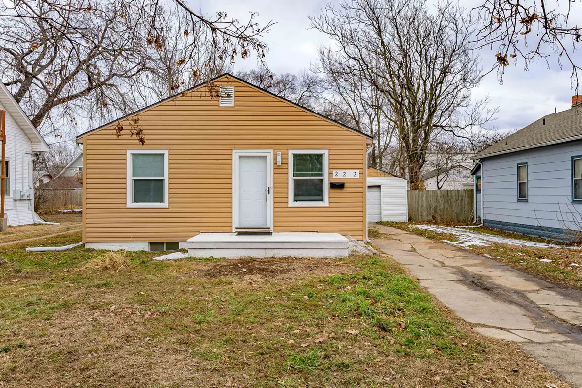 222 N Fern St, Wichita, KS 67203 - #1