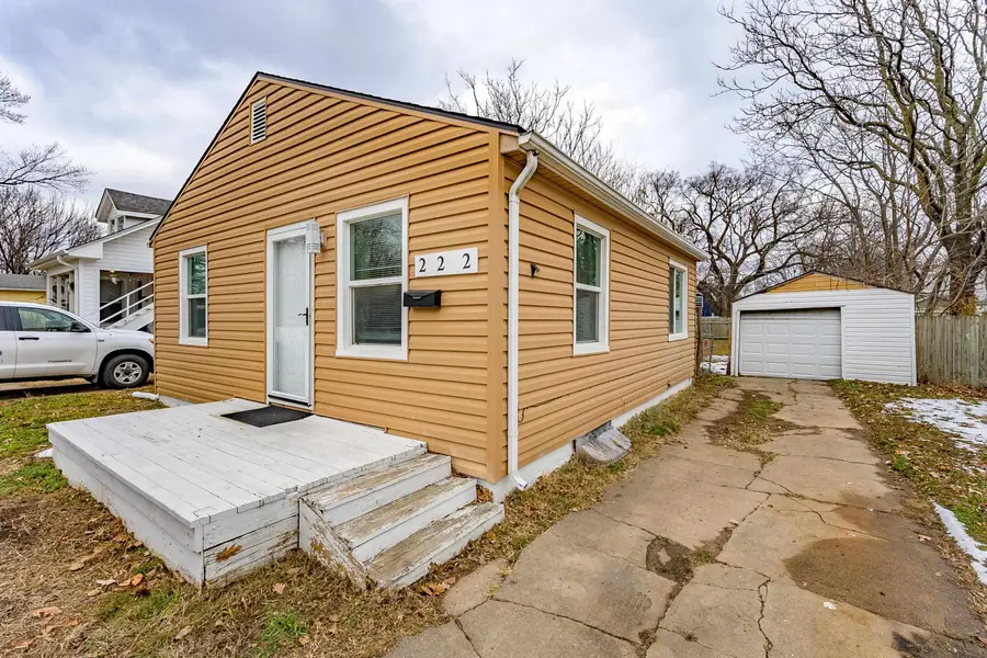 222 N Fern St, Wichita, KS 67203 - #2