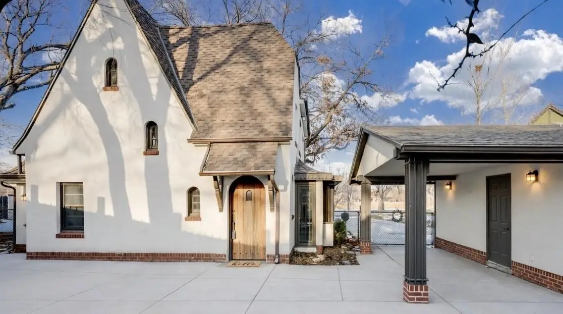 1033 W River Blvd, Wichita, KS 67203 - #1